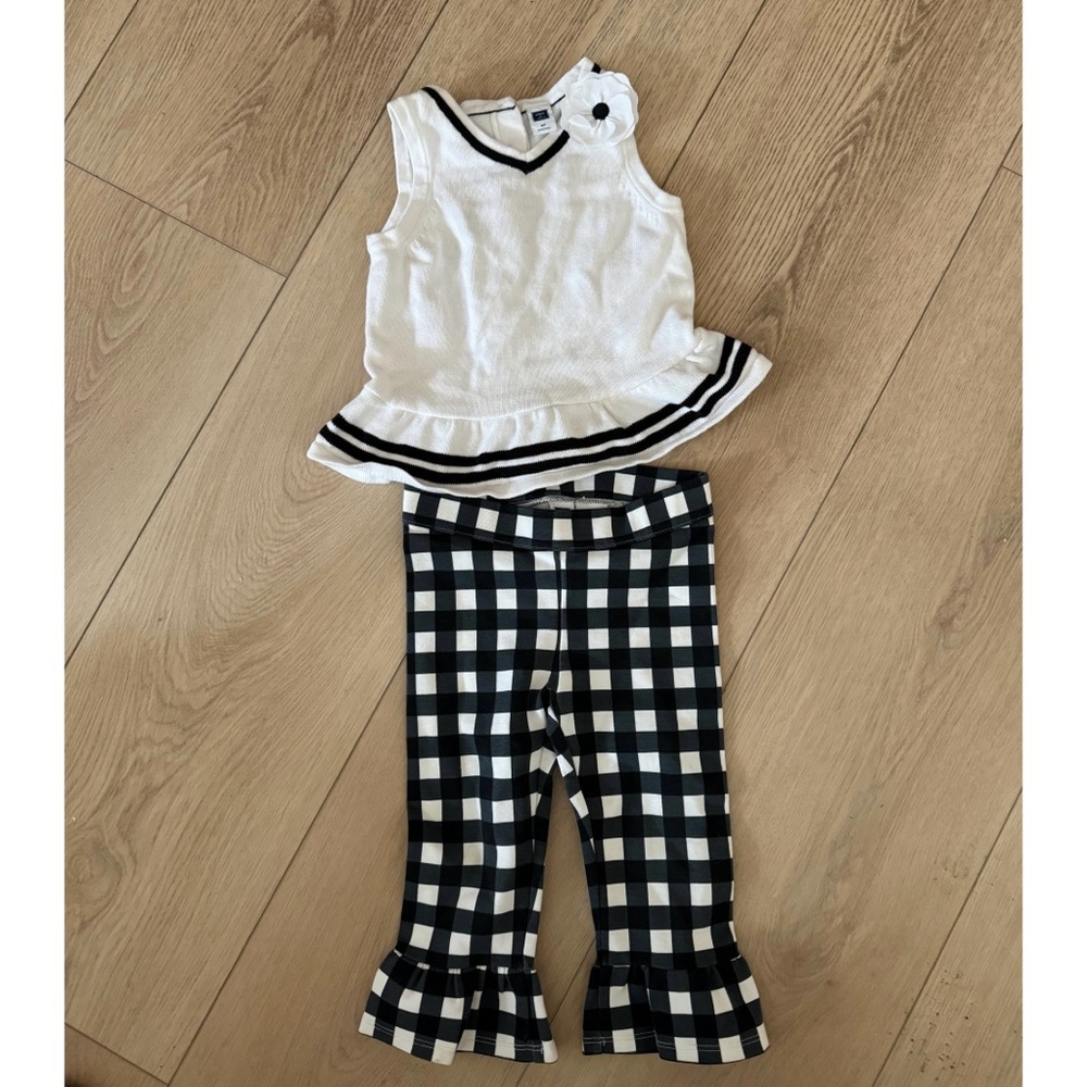 JANIE AND JACK Sweater and Flared Leggings
